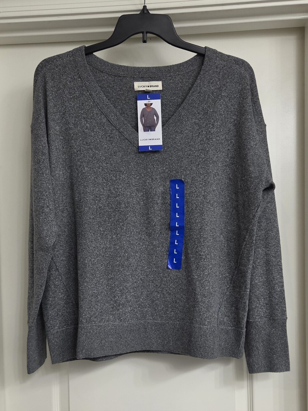 Lucky Brand Women's Gray V-Neck Sweater